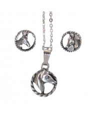 SET ARETES Y COLLAR CABALLO SALTANDO PLATEADO