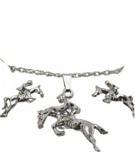 SET COLLAR Y ARETES ESTRIBO DORADOS